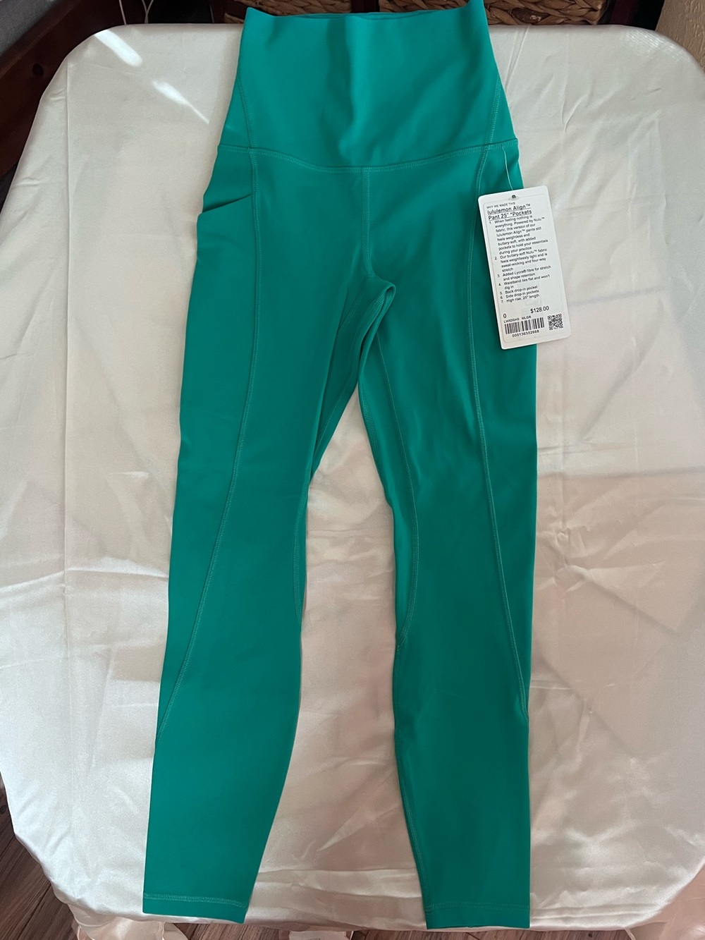 Lululemon NWT Maldives Green Align 25" Pants with Pockets | Size 0